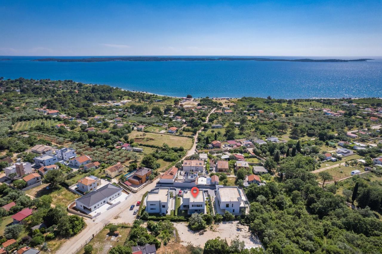 Villa Moon Near The Sea Fažana Exteriör bild